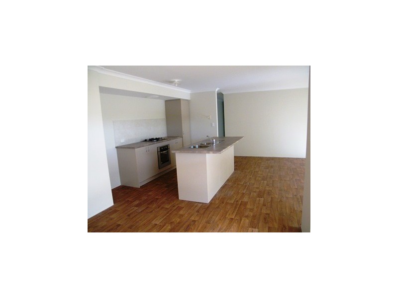 8 Clairault Rise, Pearsall WA 6065