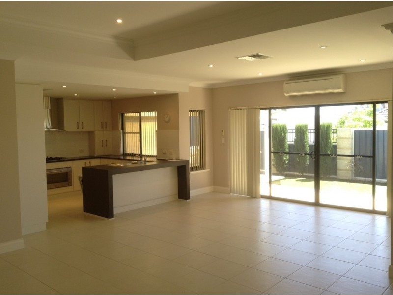 17 Chalkwell Bend, Landsdale WA 6065