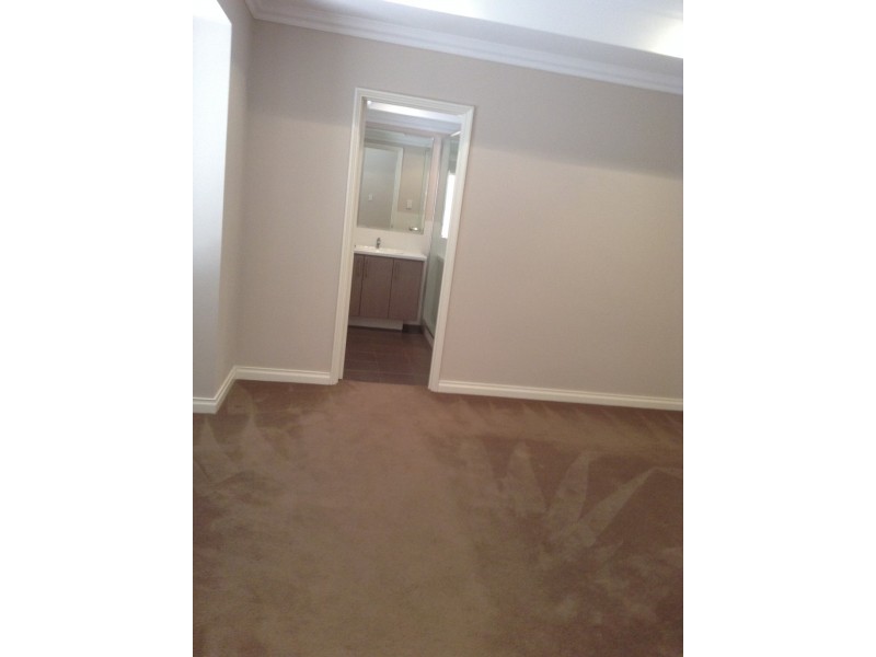 17 Chalkwell Bend, Landsdale WA 6065