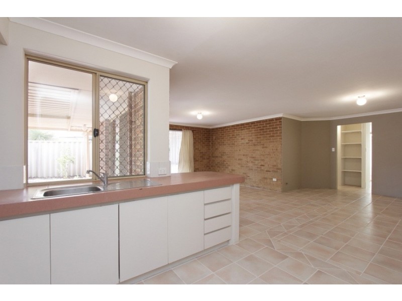 6 Aqua Court, Banksia Grove WA 6031