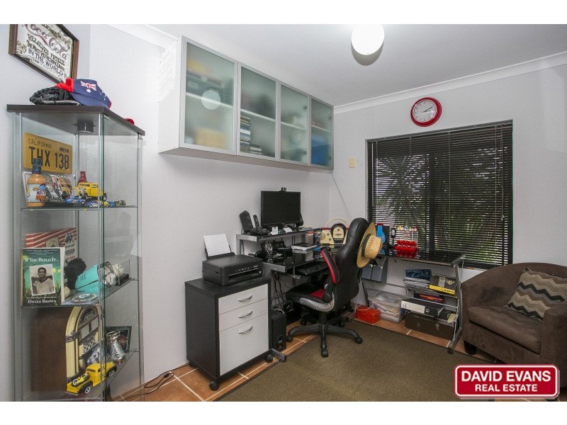 15 Lucca Entrance, Pearsall WA 6065