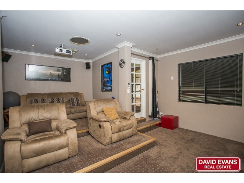 15 Lucca Entrance, Pearsall WA 6065