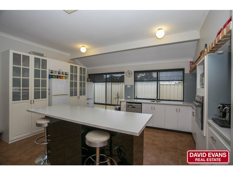 15 Lucca Entrance, Pearsall WA 6065