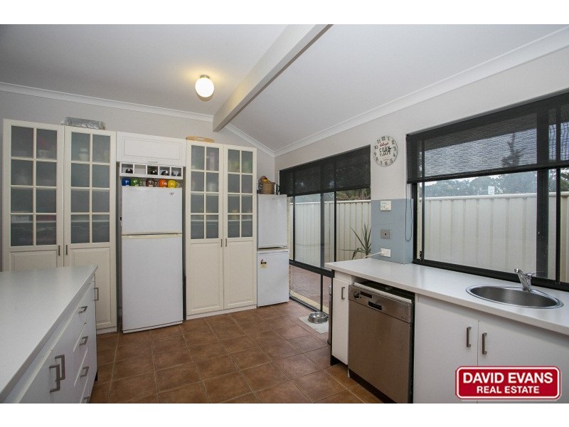 15 Lucca Entrance, Pearsall WA 6065