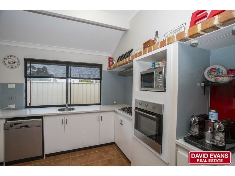 15 Lucca Entrance, Pearsall WA 6065