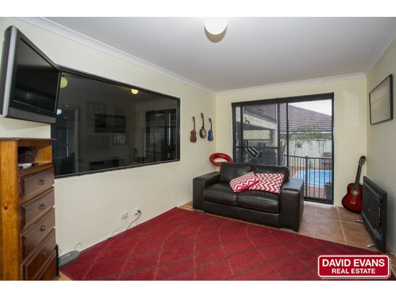 15 Lucca Entrance, Pearsall WA 6065