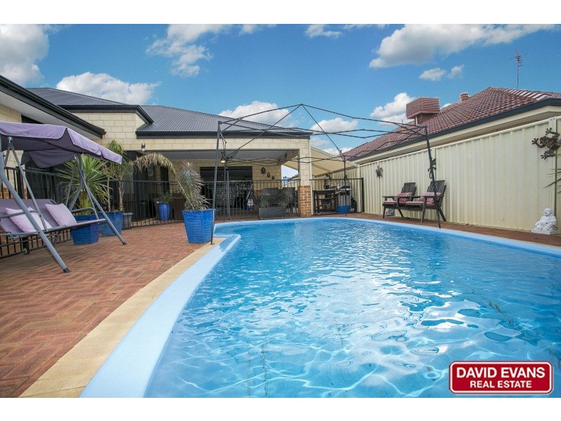 15 Lucca Entrance, Pearsall WA 6065