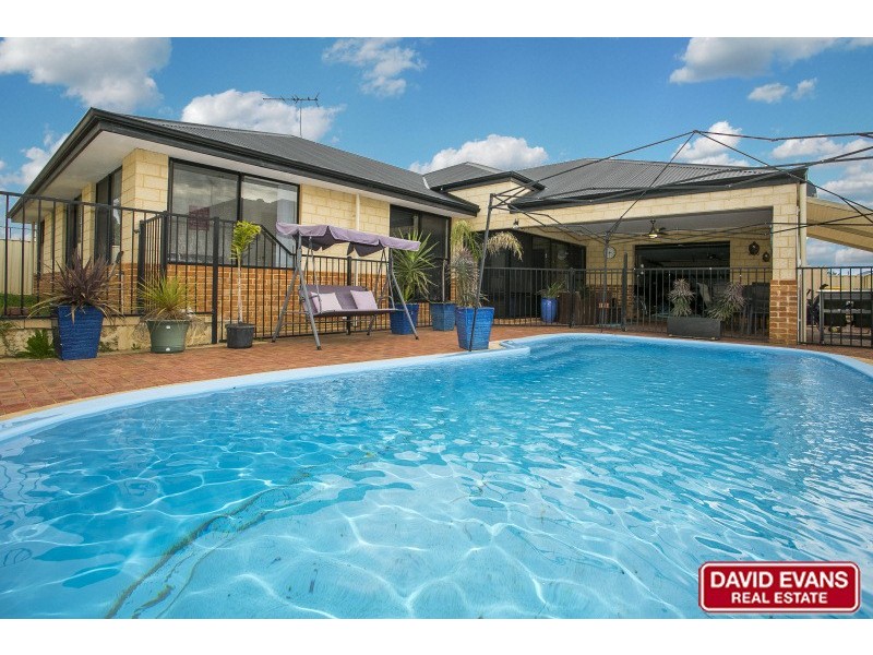 15 Lucca Entrance, Pearsall WA 6065