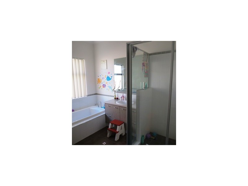 77 Kentucky Boulevard, Hocking WA 6065