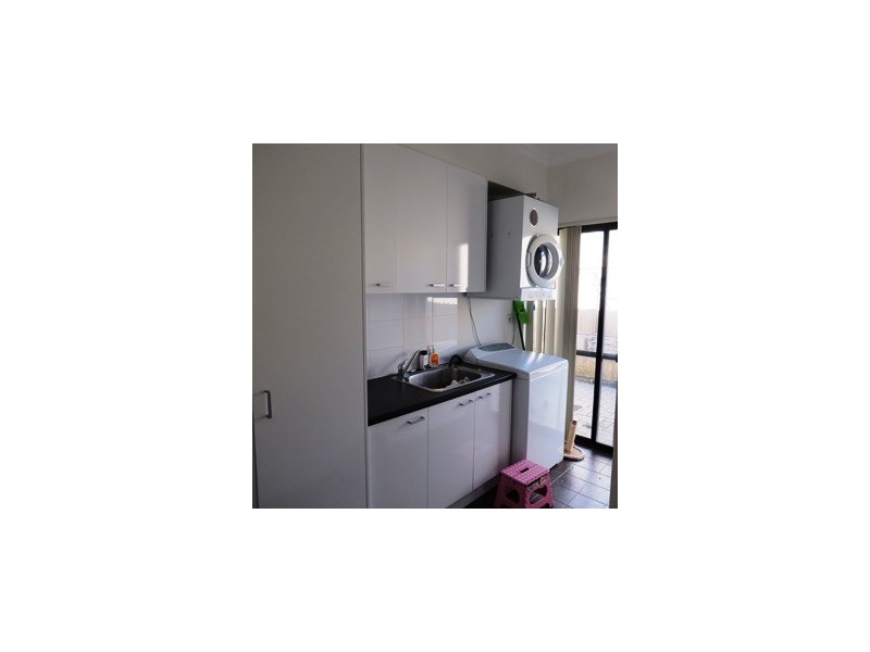 77 Kentucky Boulevard, Hocking WA 6065