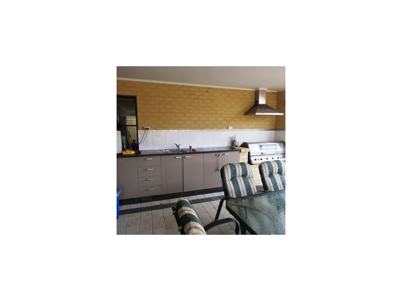 77 Kentucky Boulevard, Hocking WA 6065