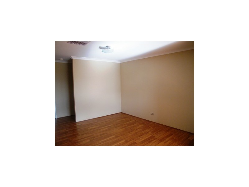 15 Rhoeo Outlook, Sinagra WA 6065