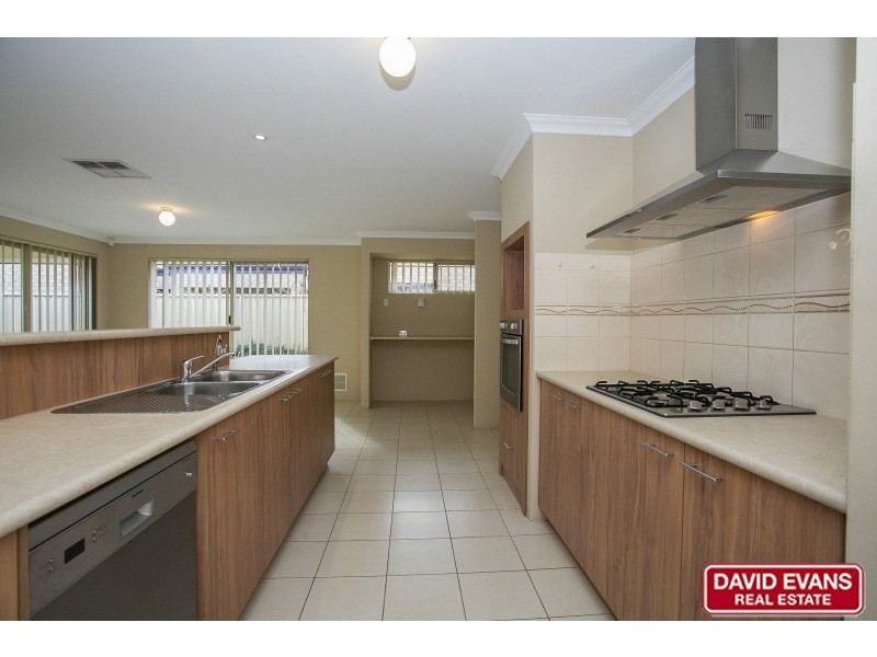5 Rivonia Brace, Madeley WA 6065