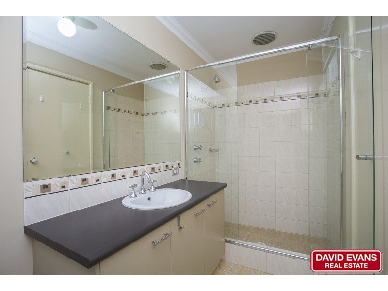 5 Rivonia Brace, Madeley WA 6065