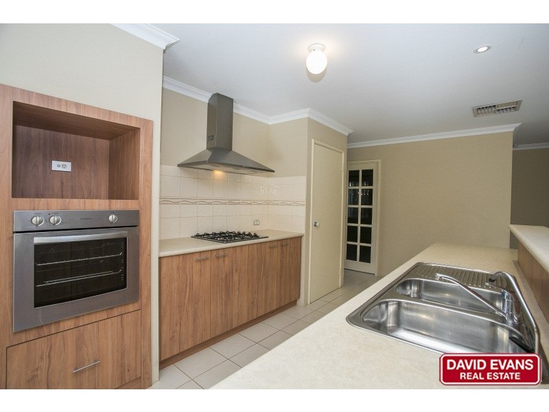 5 Rivonia Brace, Madeley WA 6065