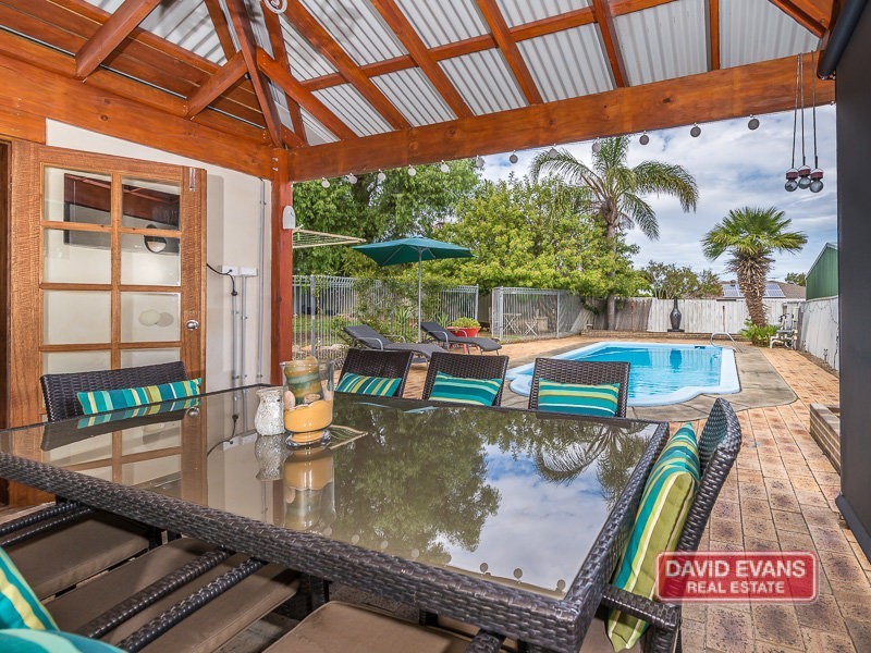 8 Dara Court, Wanneroo WA 6065