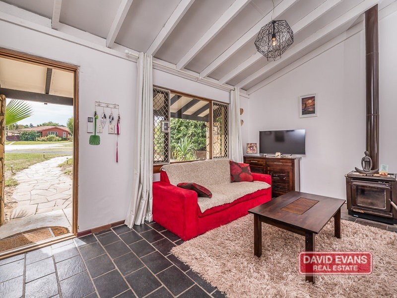 8 Dara Court, Wanneroo WA 6065