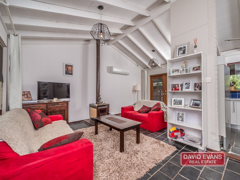 8 Dara Court, Wanneroo WA 6065