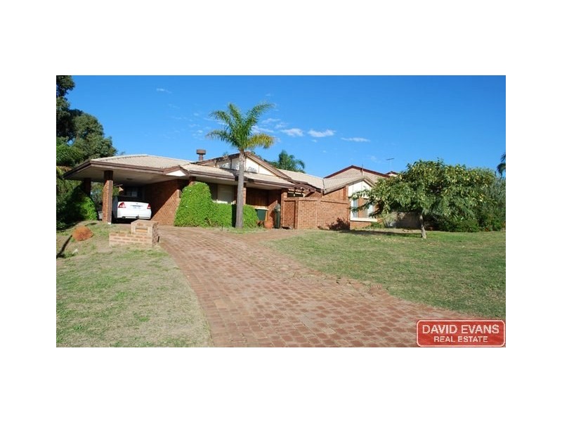 3 Woodlupine Rise, Woodvale WA 6026