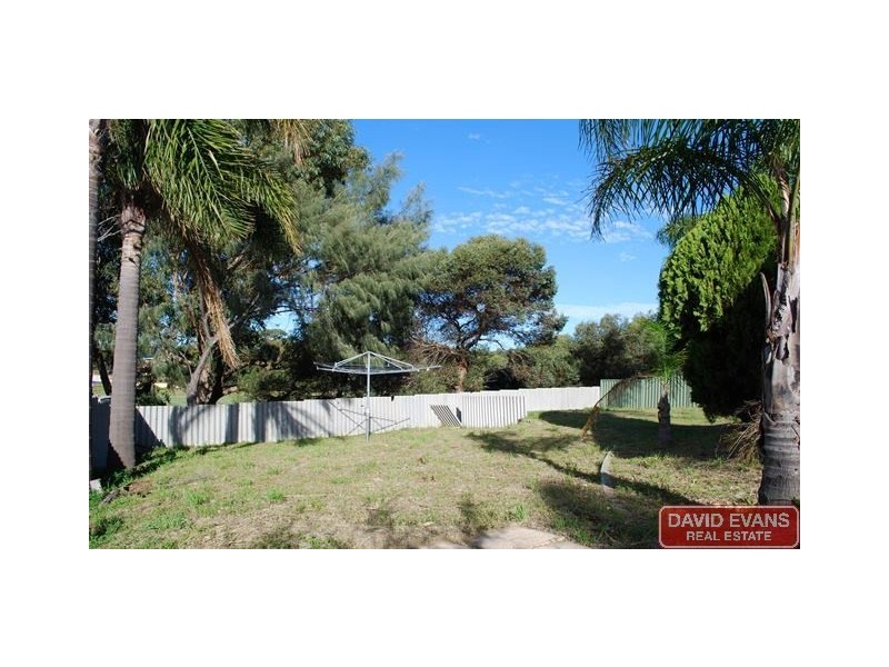 3 Woodlupine Rise, Woodvale WA 6026