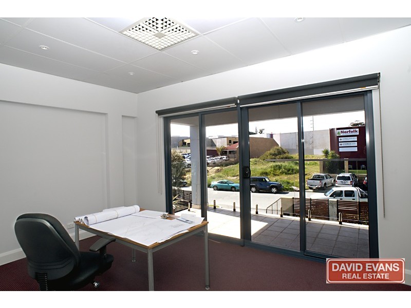 1/6 Bombardier Road, Wangara WA 6065