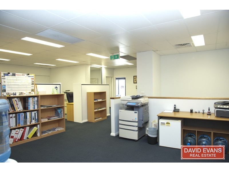 1/6 Bombardier Road, Wangara WA 6065