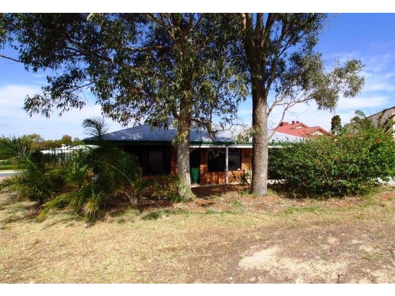 1 Shelter Cove, Banksia Grove WA 6031