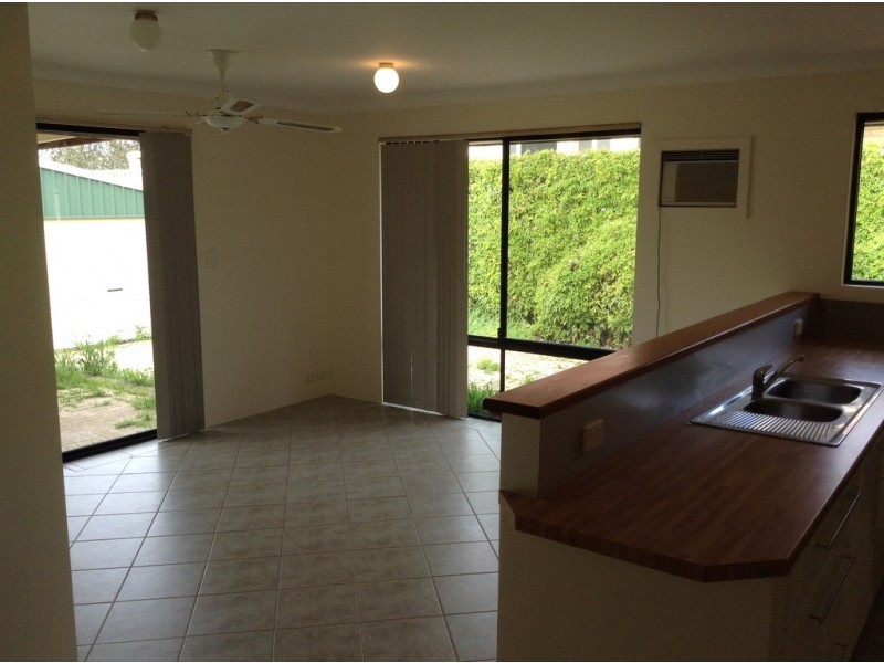 1 Shelter Cove, Banksia Grove WA 6031