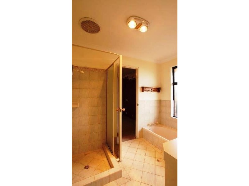 1 Shelter Cove, Banksia Grove WA 6031