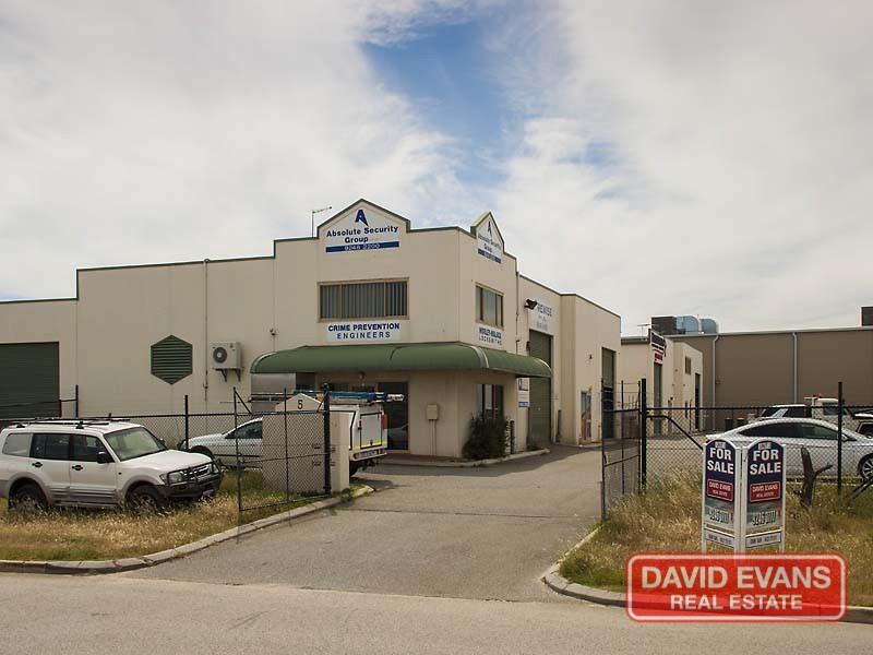 3/5 Rowe Street, Malaga WA 6090