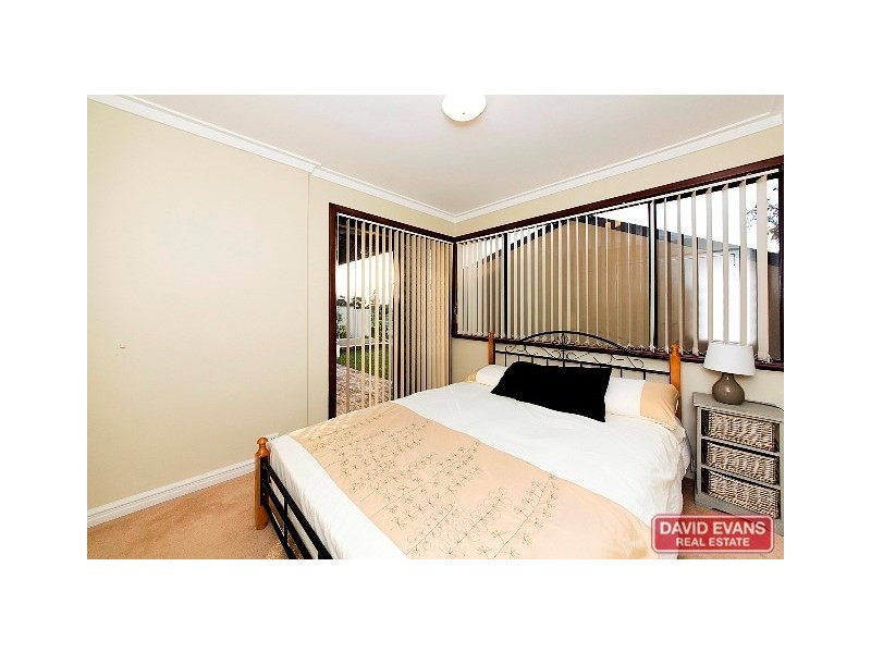 24 Gnobar Way, Mullaloo WA 6027