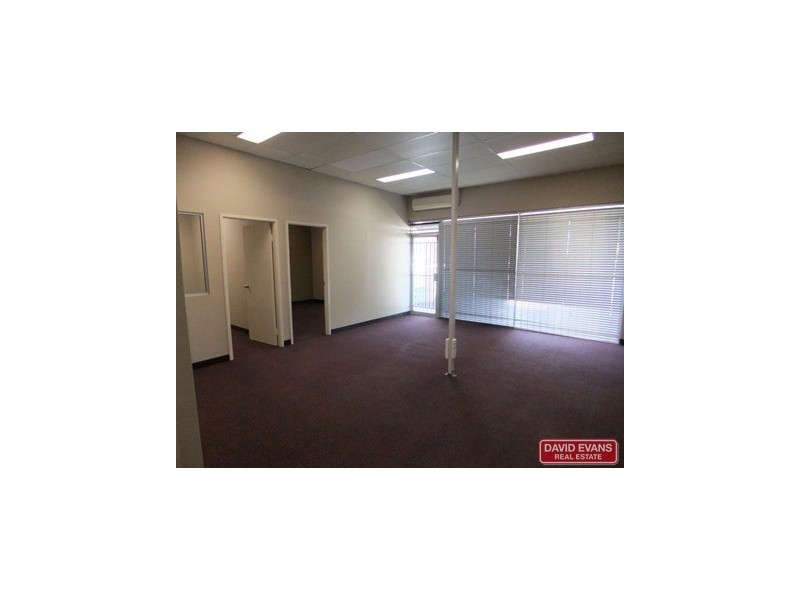 2/1 Irwin Road, Wangara WA 6065