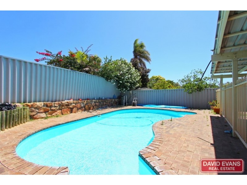 32 Venturi Drive, Ocean Reef WA 6027