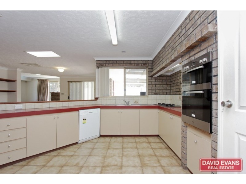 32 Venturi Drive, Ocean Reef WA 6027