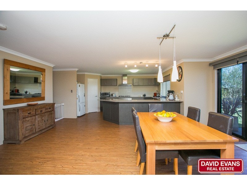 6 Dowitcher Turn, Tapping WA 6065