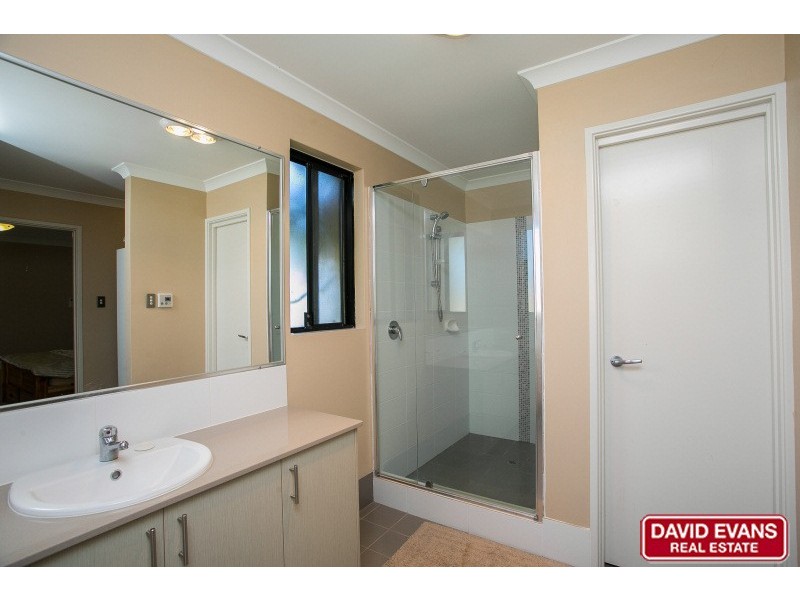 6 Dowitcher Turn, Tapping WA 6065