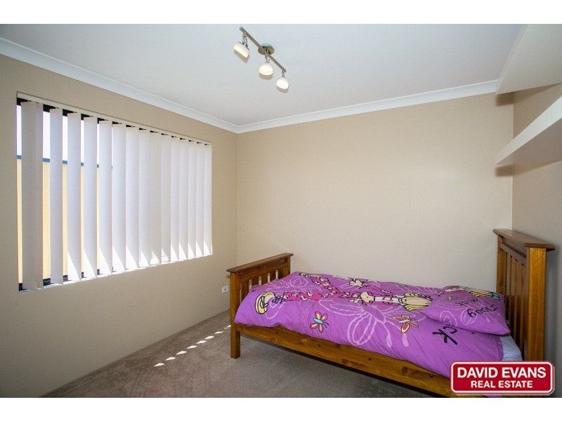 6 Dowitcher Turn, Tapping WA 6065