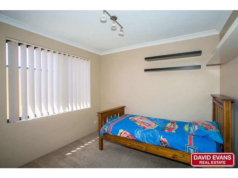 6 Dowitcher Turn, Tapping WA 6065