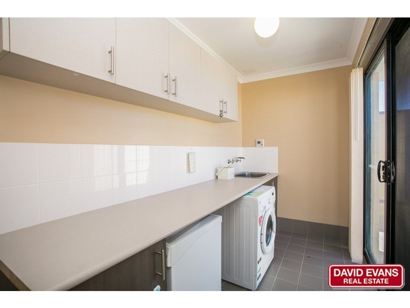 6 Dowitcher Turn, Tapping WA 6065