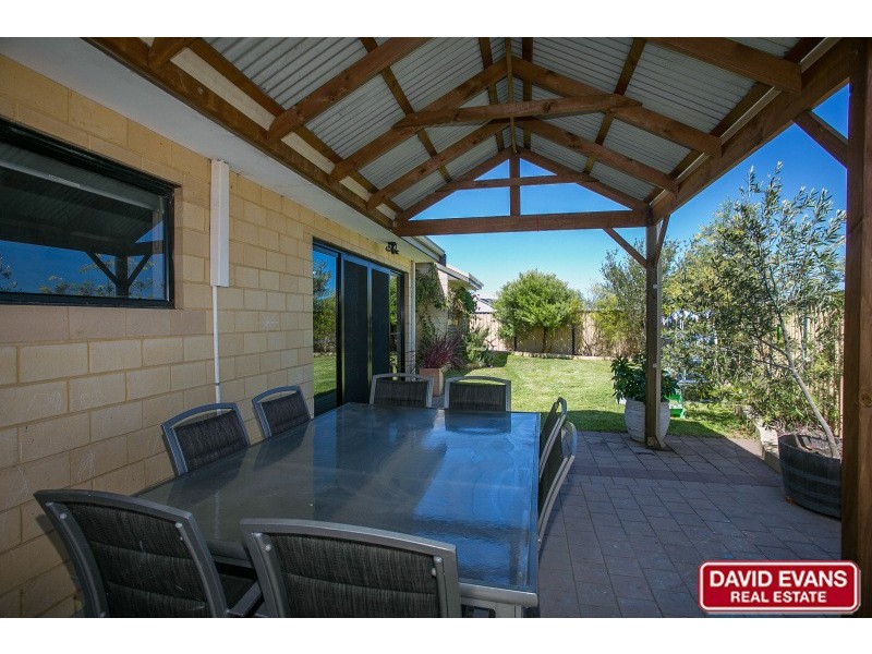 6 Dowitcher Turn, Tapping WA 6065