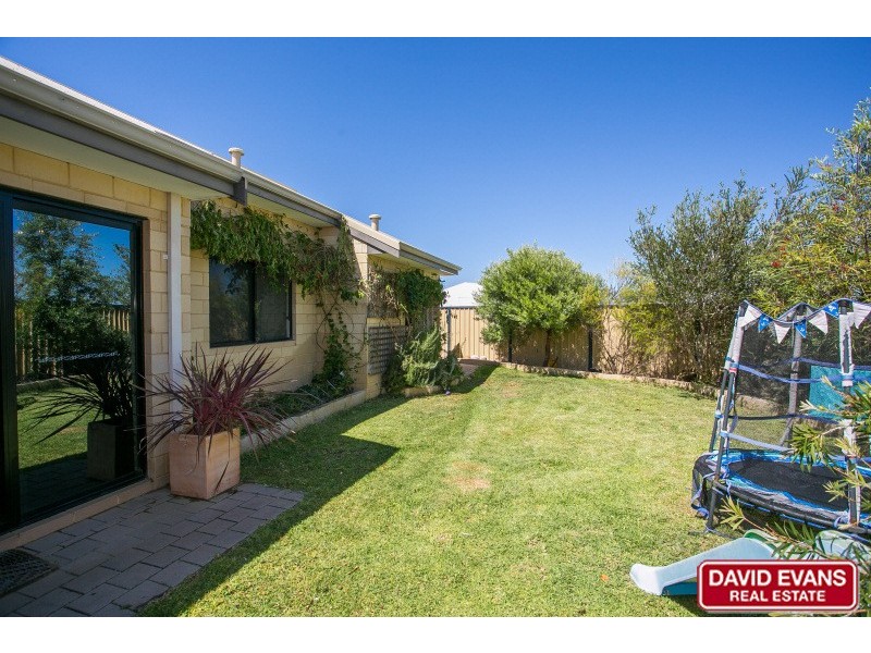 6 Dowitcher Turn, Tapping WA 6065