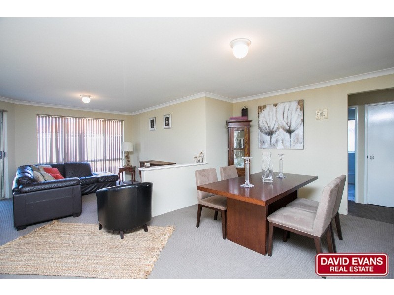 18 Bibbulmun Entrance, Sinagra WA 6065