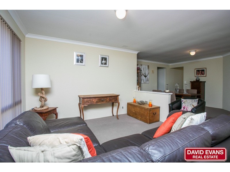 18 Bibbulmun Entrance, Sinagra WA 6065