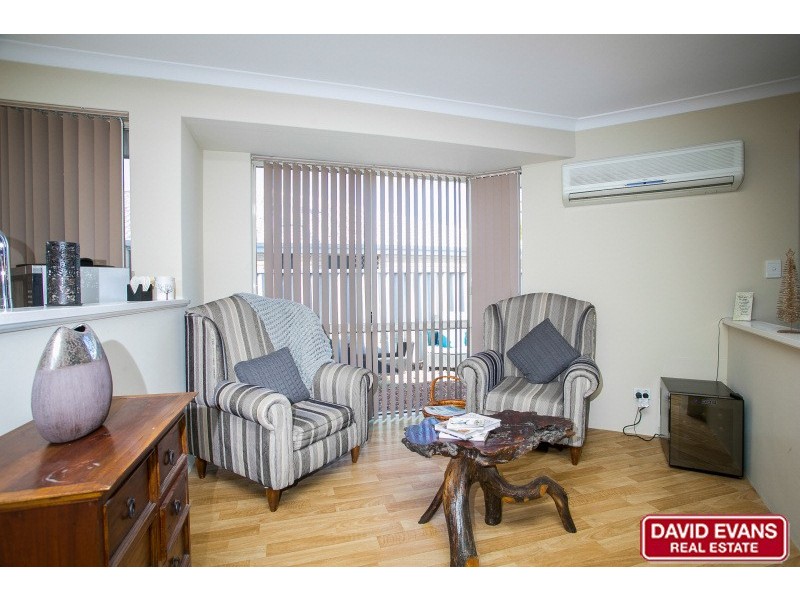 18 Bibbulmun Entrance, Sinagra WA 6065