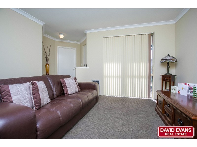 18 Bibbulmun Entrance, Sinagra WA 6065