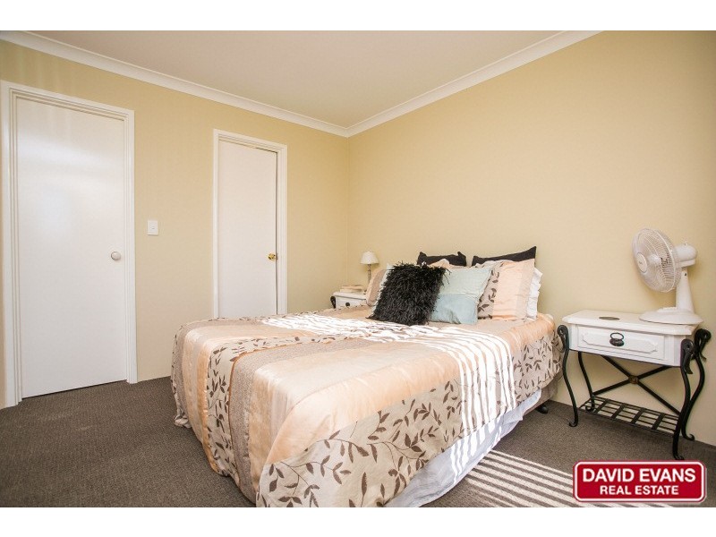 18 Bibbulmun Entrance, Sinagra WA 6065