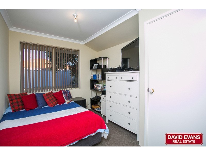 18 Bibbulmun Entrance, Sinagra WA 6065