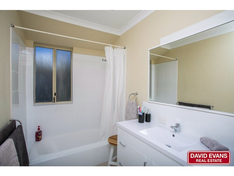 18 Bibbulmun Entrance, Sinagra WA 6065