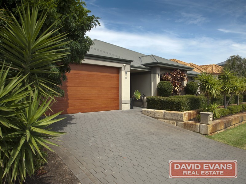 18 Kirkcaldy Terrace, Hocking WA 6065