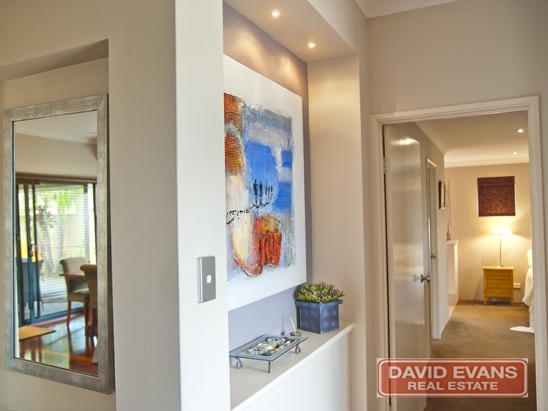 18 Kirkcaldy Terrace, Hocking WA 6065